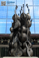 violons_d'Arman_2